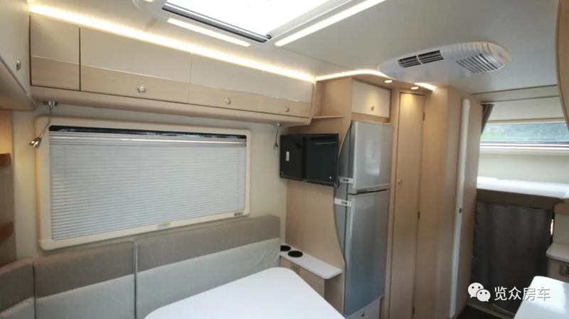 老人孩子房車旅行，選擇這款房車合適