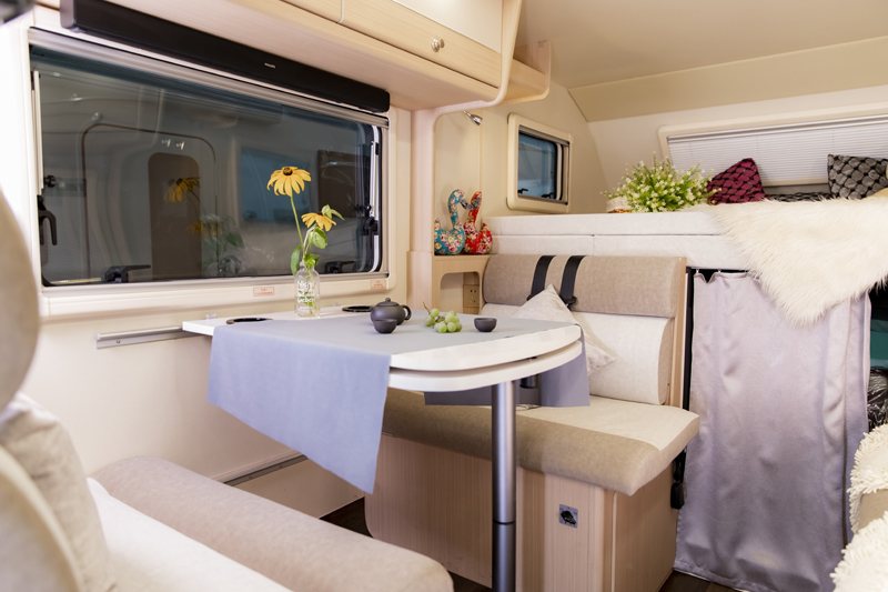 想要大床房車，可以看這兩款