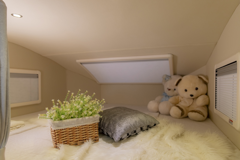 選這輛房車，只為更多山花爛漫