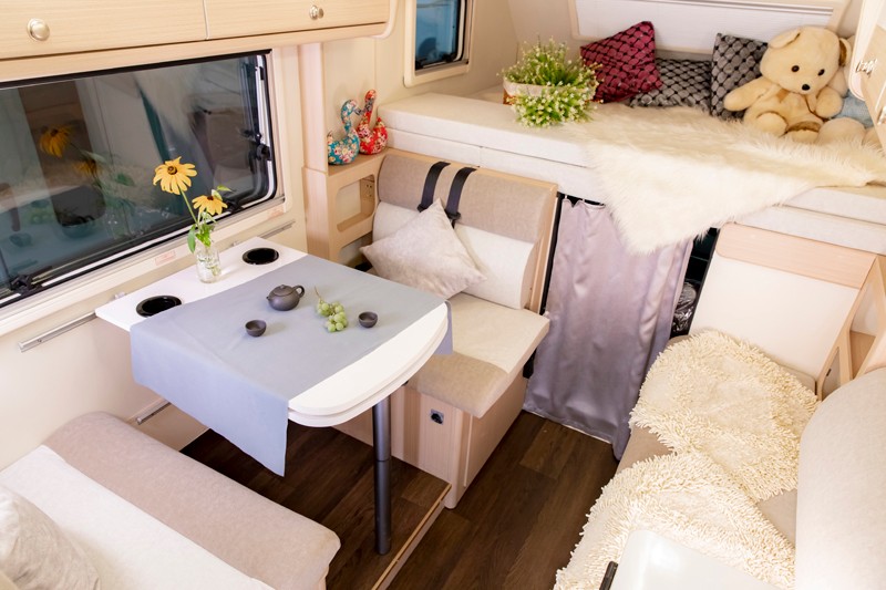 大床、大客廳得房車，四驅(qū)、動力好