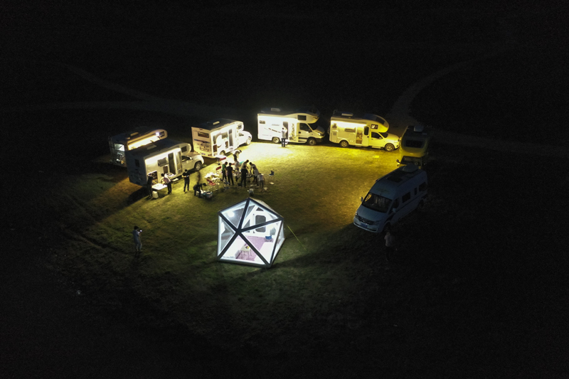 房車旅行的誘惑，你還有多久到達