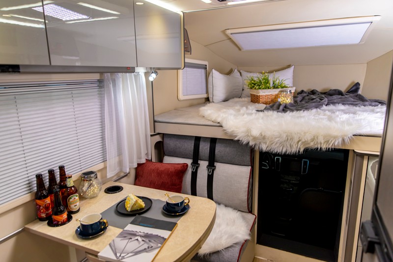 自由炮滿分選手，房車生活新體驗