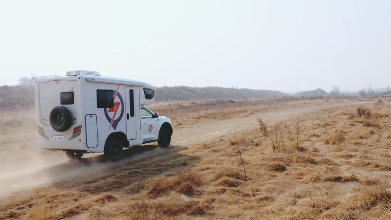 極致動力、四驅越野,樣樣都強,就是這款房車 極致動力、四驅越野,樣樣都強,就是這款房車