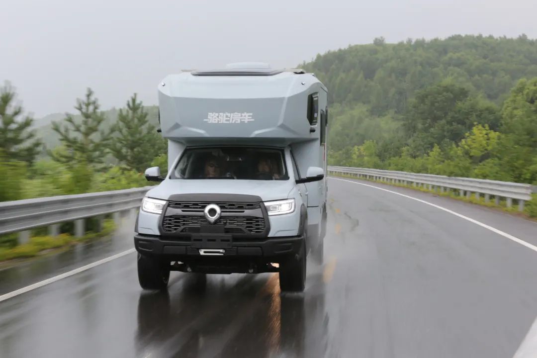 你問何為自由?讓我?guī)闳タ纯矗? alt=