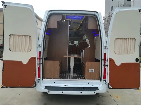 想買輛房車環游中國，該選B型還是C型？