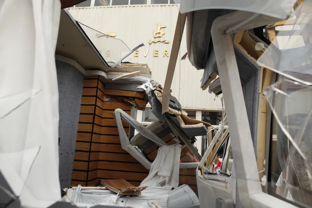 砸掉山海炮旅居車，覽眾房車究竟在搞什么？