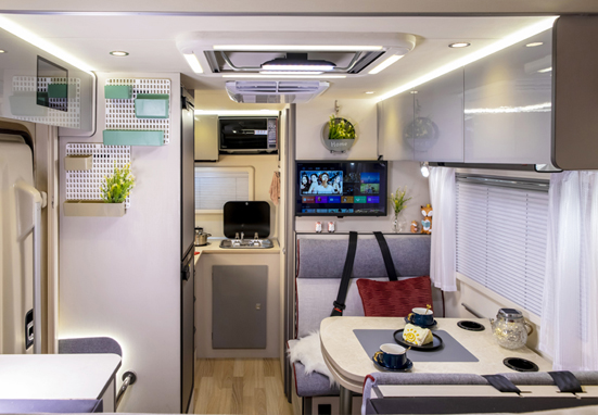 自由炮房車引領消費，拒絕平庸